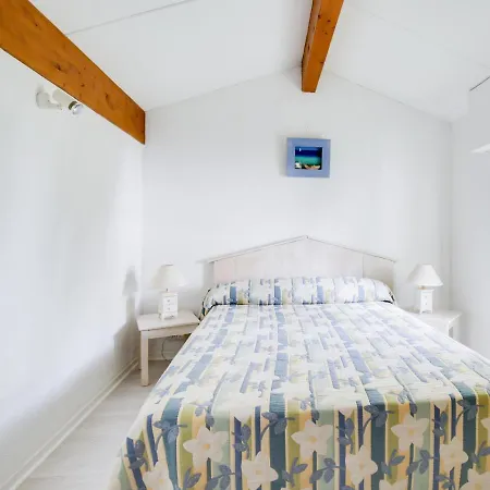 Holiday home Maison Cosy A Pour 6 Pers, Proche Plage, Parking Prive - Fr-1-521-97